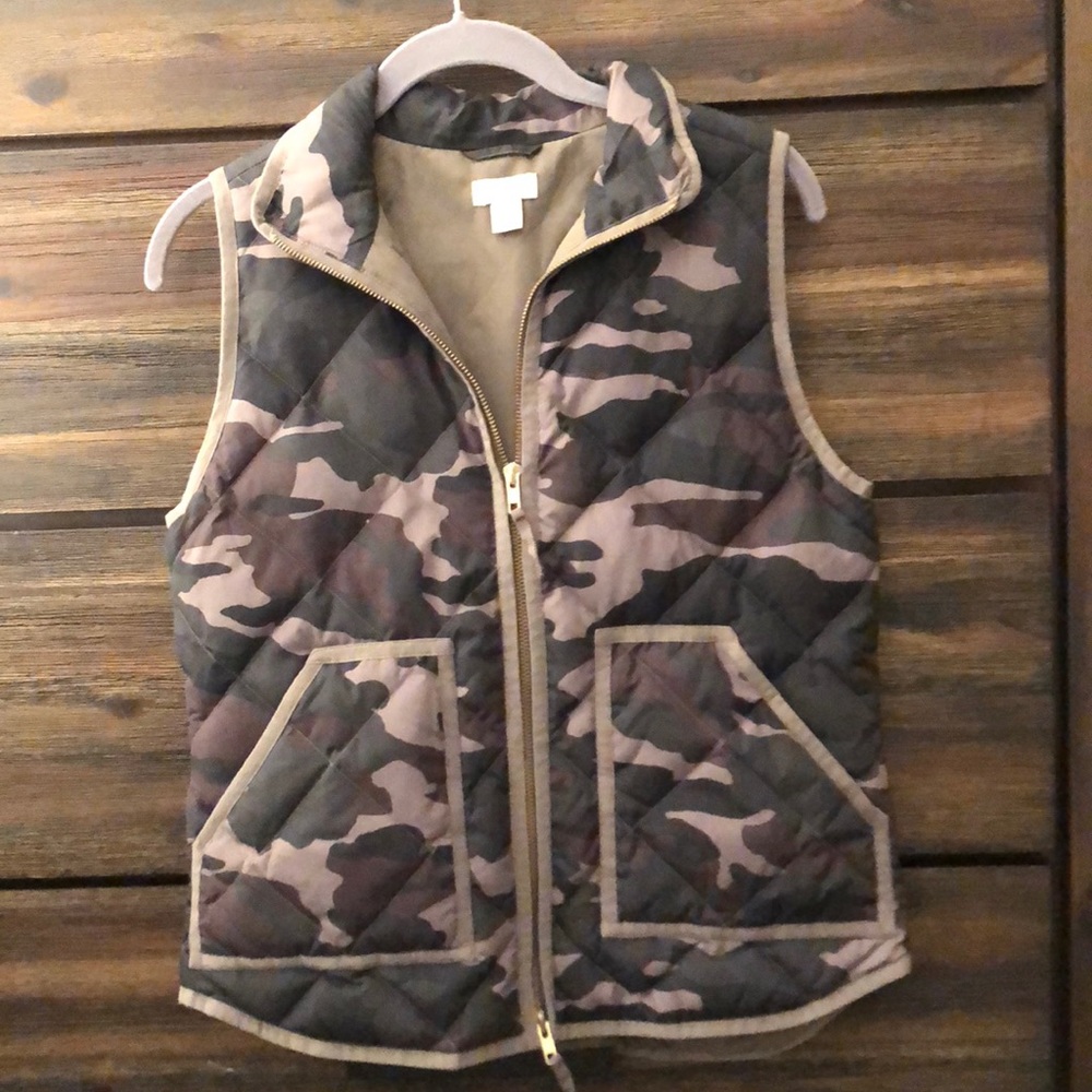 J Crew Camo Puffer Vest - Size XS